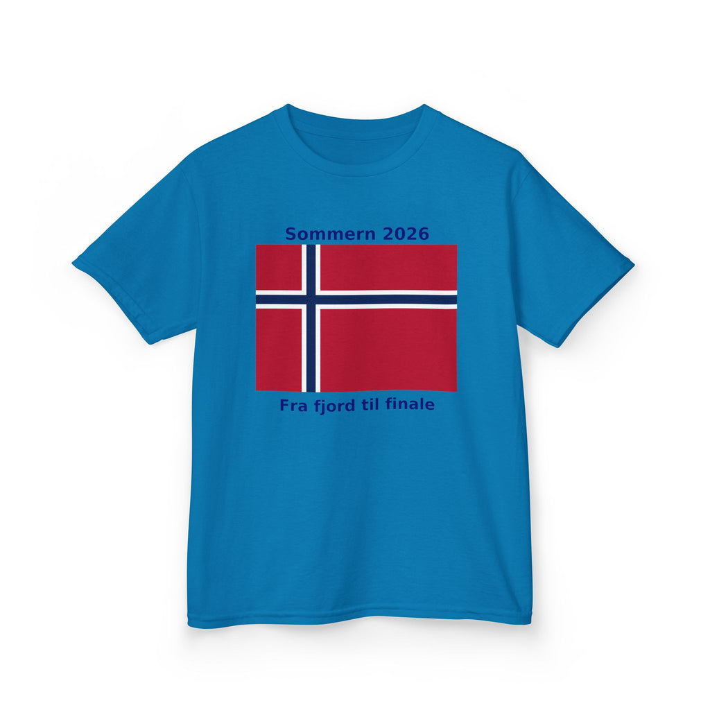 Kids T‑Shirt — Norwegian Flag «Sommern 2026» (Fra fjord til finale)